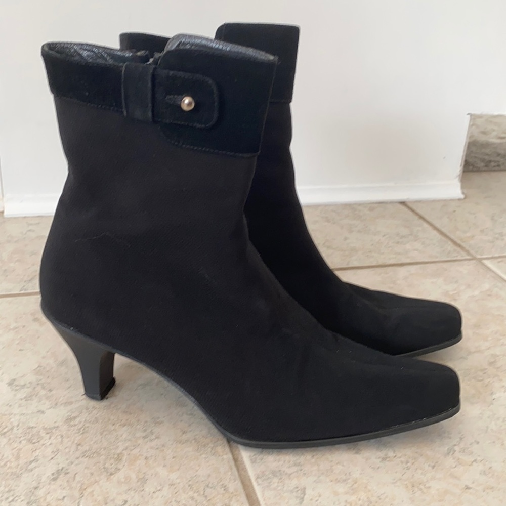 Black Stuart Weitzman booties!